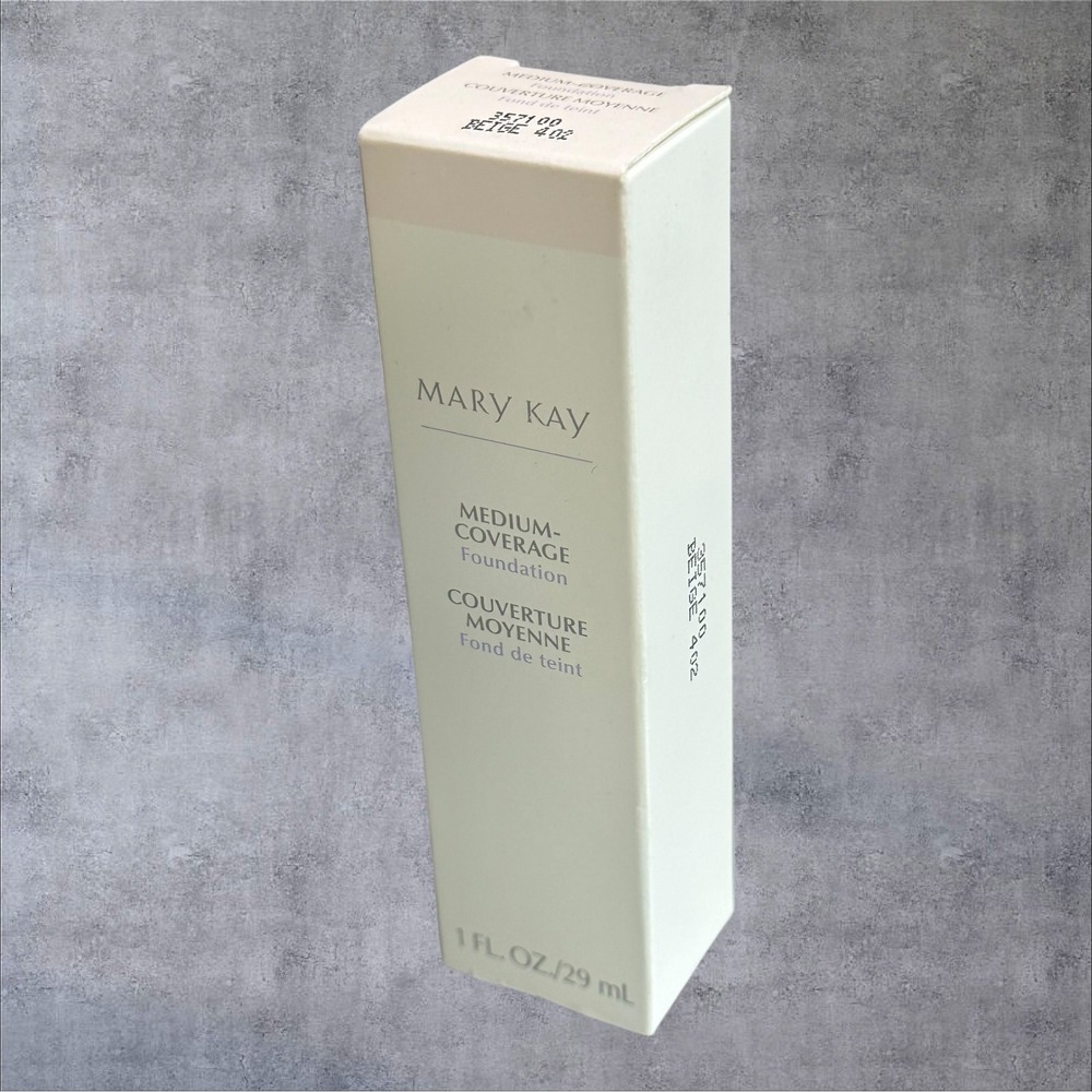 Mary Kay Medium Coverage Foundation BEIGE 402 Pink Cap 357100 New In Box 1oz.NOS